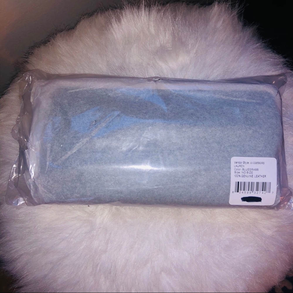 Hobo Lauren Double-Snap Kiss-Lock Wallet, NWT - Picture 16 of 16